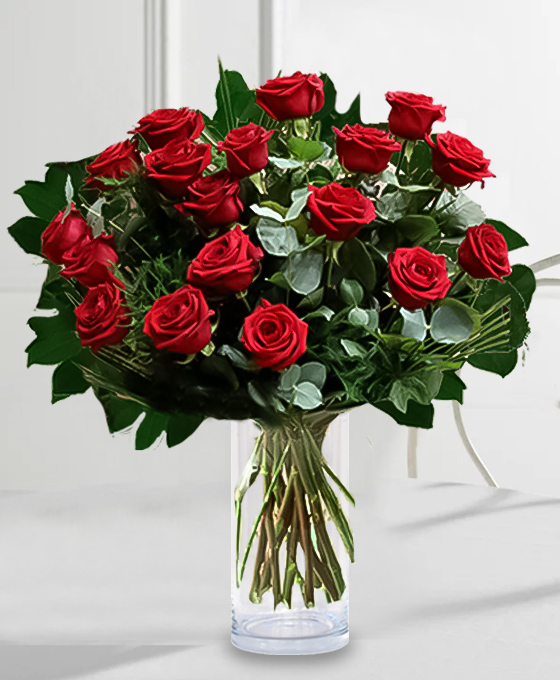 regalar ramo de 18 rosas rojas para cumpleaños Ramo 18 rosas rojas