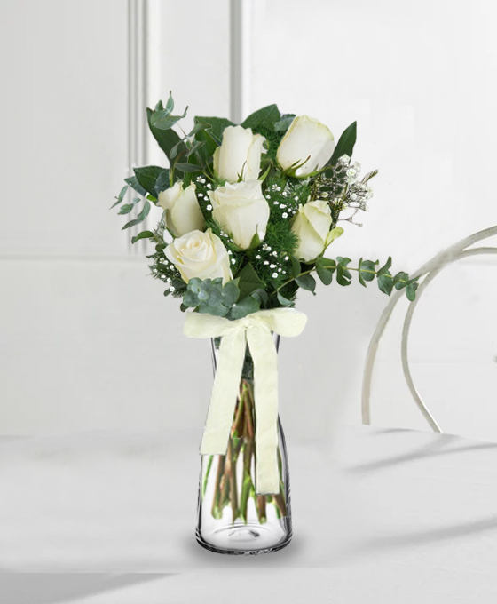 Ramo de 6 rosas blancas